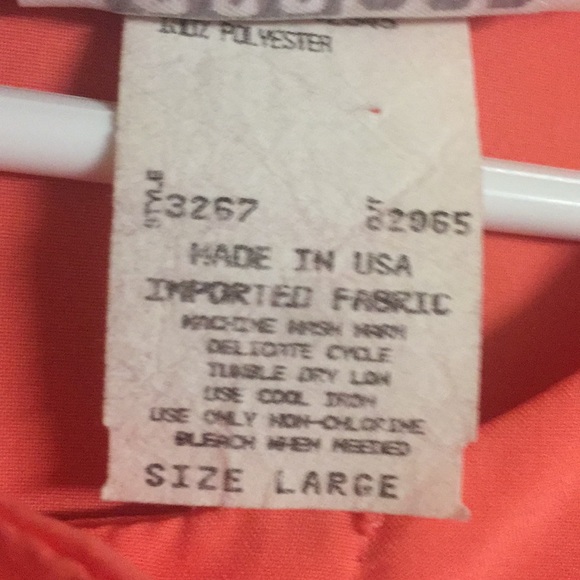 Stunning Vintage 2 Piece Peach Polyester Suit - Picture 4 of 12